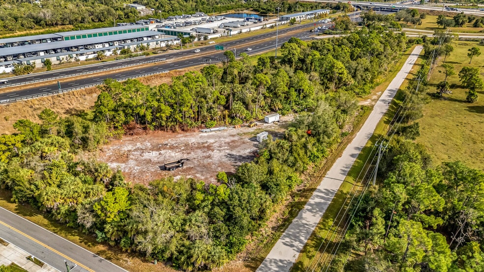 US17 Duncan Rd, Punta Gorda, FL à vendre - Photo principale - Image 1 de 12