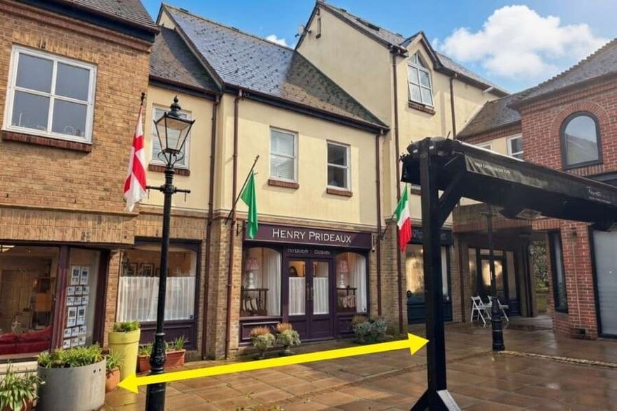 57 Church St, Twickenham for sale - Building Photo - Image 1 of 1