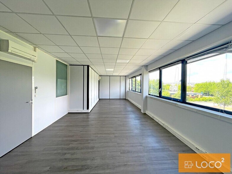 Office in Labège for lease - Building Photo - Image 2 of 11