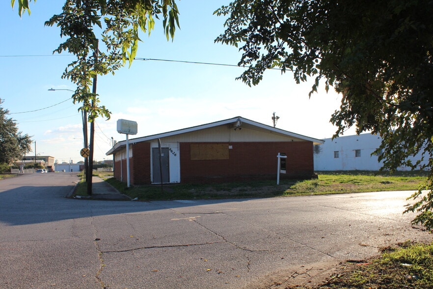 6626 Capitol St, Houston, TX à vendre - Photo du bâtiment - Image 1 de 8