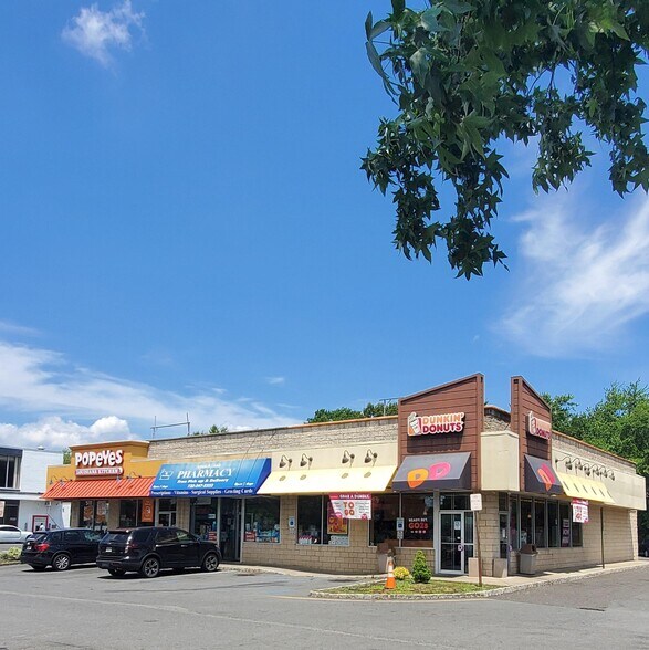 561-571 Milltown Rd, North Brunswick, NJ à louer - Photo principale - Image 1 de 4