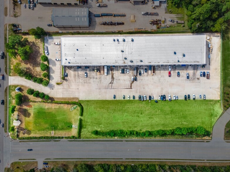 2323 N Frazier St, Conroe, TX à louer - Aérien - Image 3 de 4