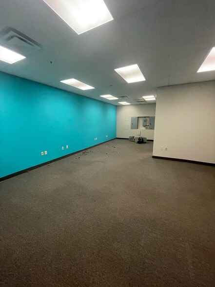 6650 W Snowville Rd, Brecksville, OH for lease - Building Photo - Image 2 of 4