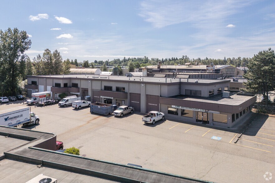 9710 187th St, Surrey, BC à louer - Photo du bâtiment - Image 2 de 2