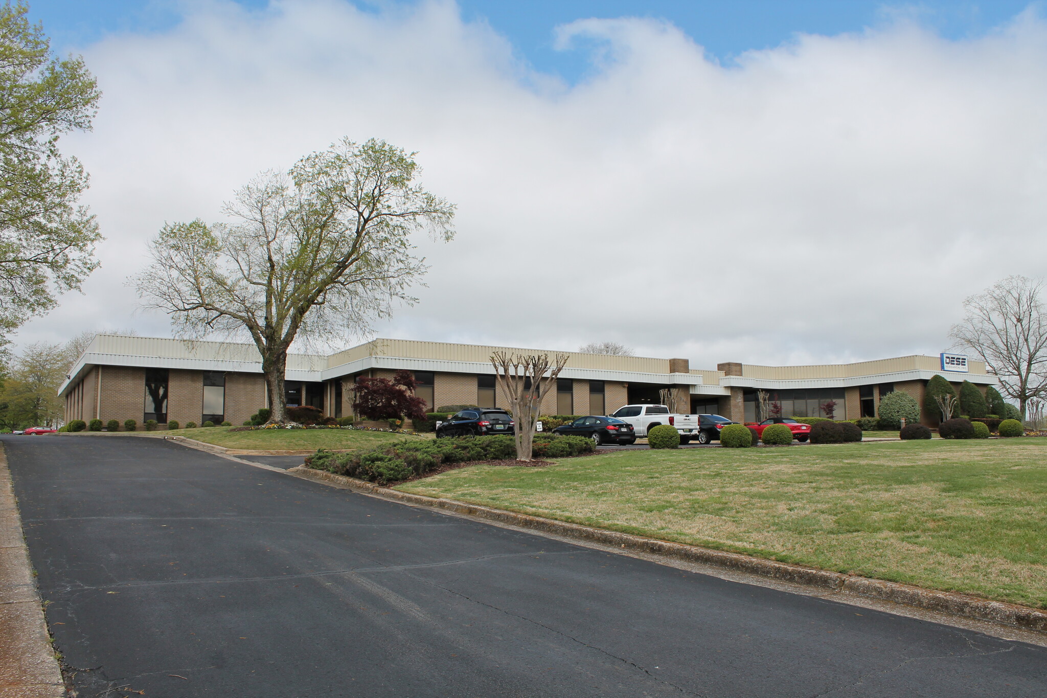 315 Wynn Dr NW, Huntsville, AL for lease Primary Photo- Image 1 of 2