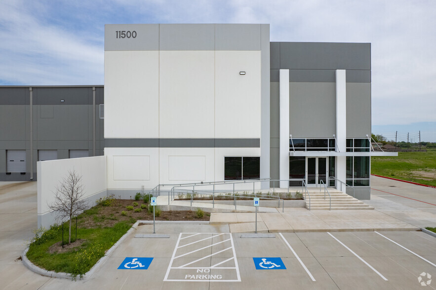 11500 Antoine, Houston, TX for lease - Building Photo - Image 3 of 7