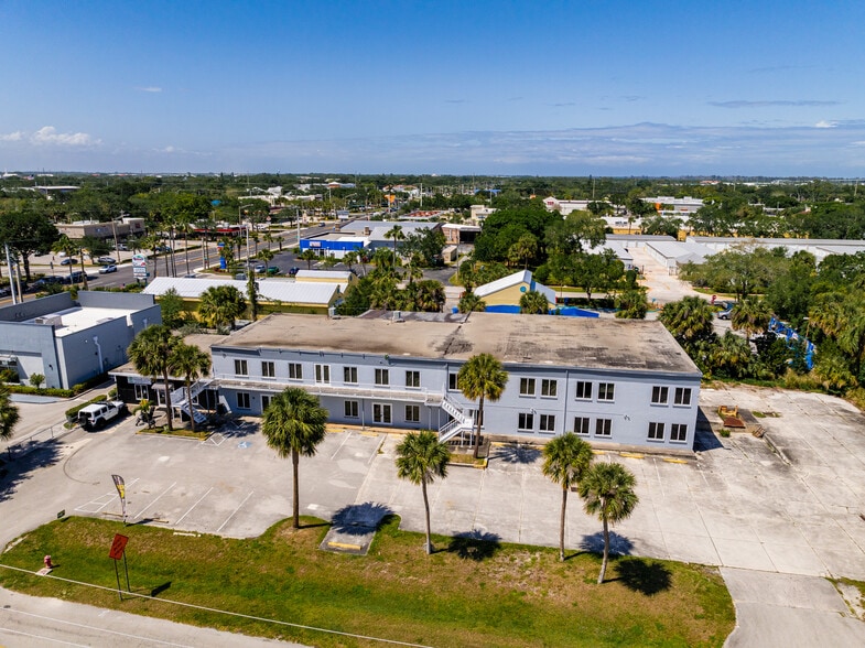 760-790 15th Pl, Vero Beach, FL for sale - Building Photo - Image 1 of 17