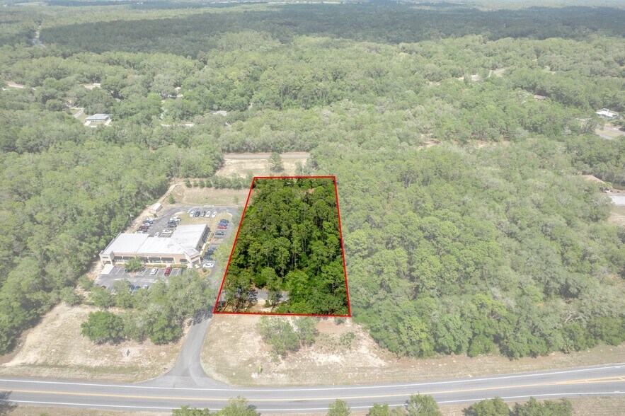 10458 N Florida Ave, Citrus Springs, FL à vendre - Photo du bâtiment - Image 2 de 38