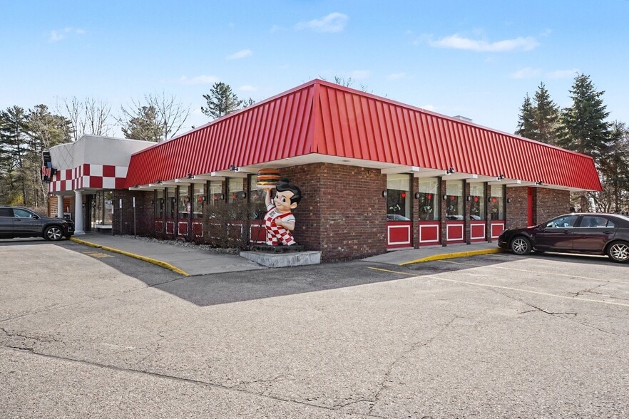 1222 N US 23, East Tawas, MI for sale - Building Photo - Image 2 of 28