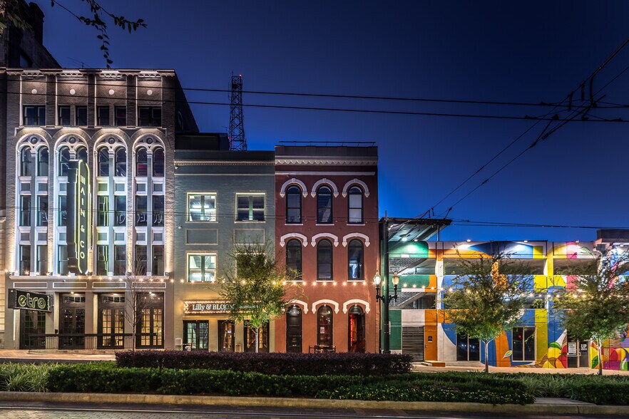 110 Main St, Houston, TX à louer - Photo du bâtiment - Image 1 de 16