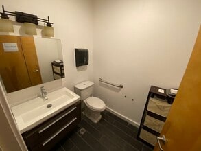 2232 N Clybourn Ave, Chicago, IL for lease Interior Photo- Image 2 of 4