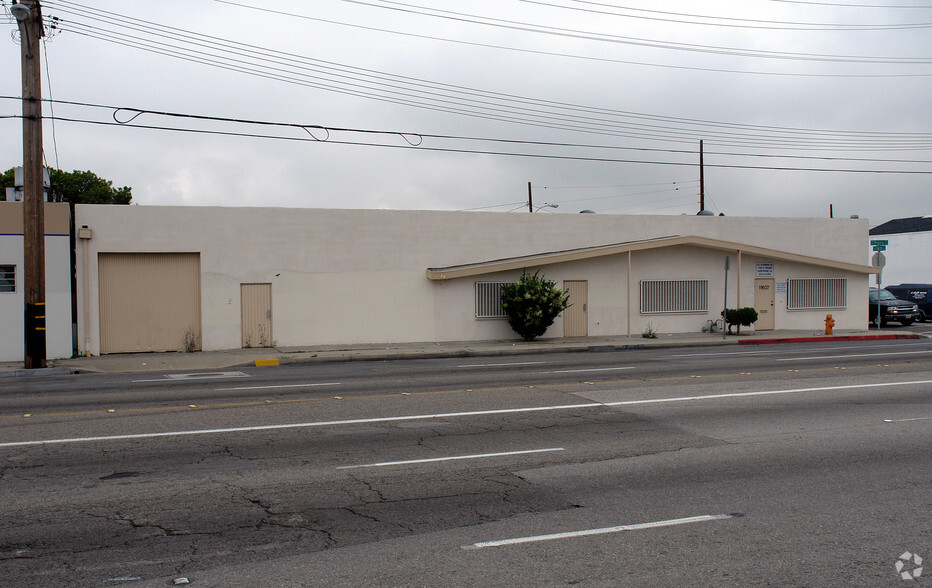 11607 Prairie Ave, Hawthorne, CA for lease - Building Photo - Image 2 of 3