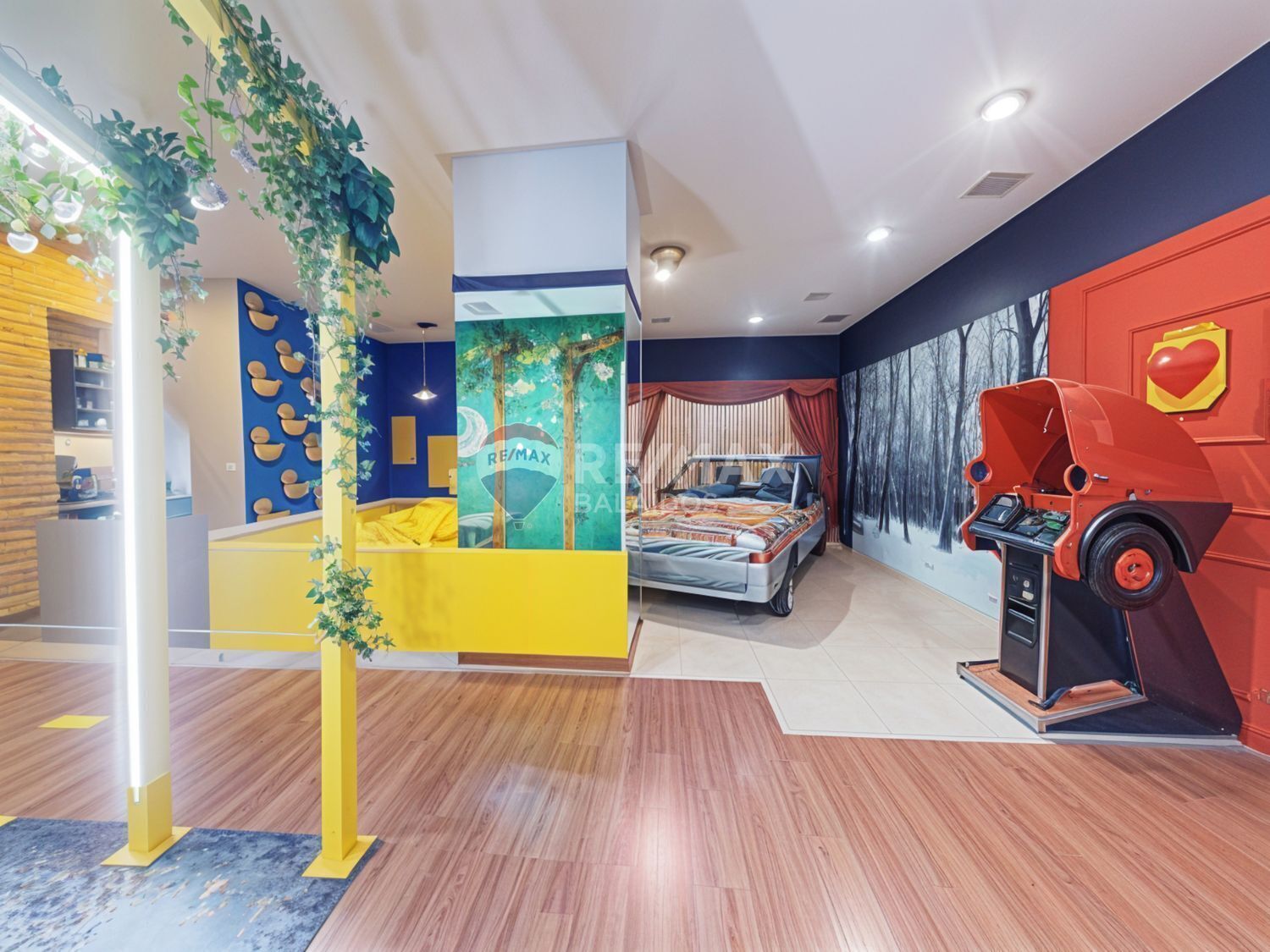 Retail in Vigo, Pontevedra for sale Interior Photo- Image 1 of 46