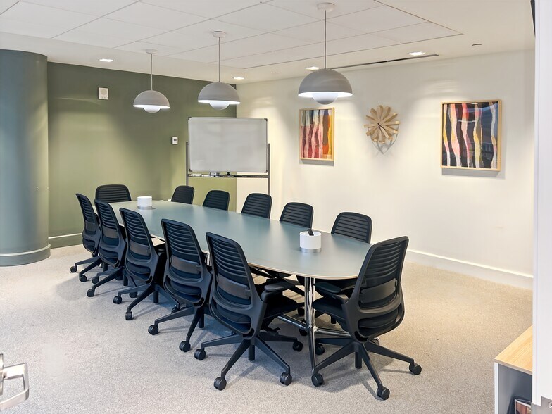 150 Alhambra Cir, Coral Gables, FL à louer - Photo intérieure - Image 2 de 18