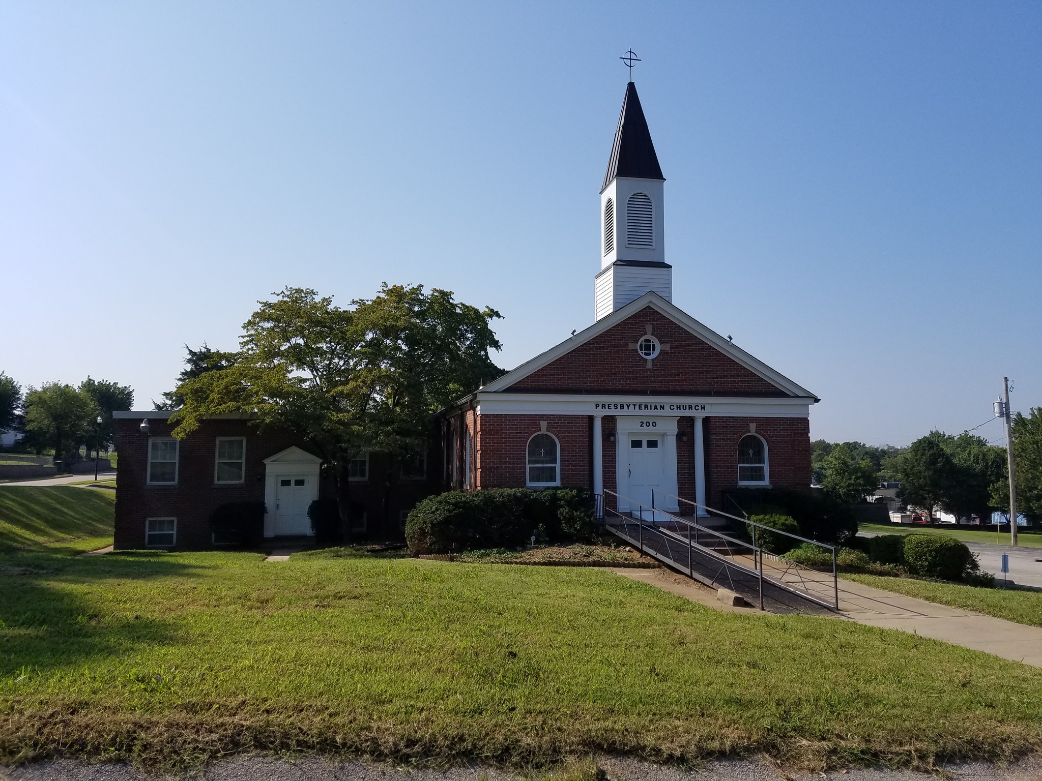 200 Harding Ave, Maryland Heights, MO for sale Primary Photo- Image 1 of 1