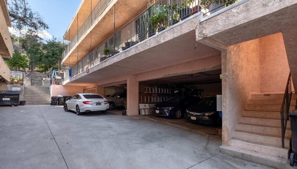 456 Solano Ave, Los Angeles, CA for sale - Building Photo - Image 3 of 18