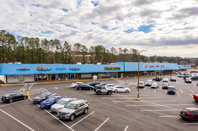 More details for 900 Thornton Rd, Lithia Springs, GA - Retail for Lease