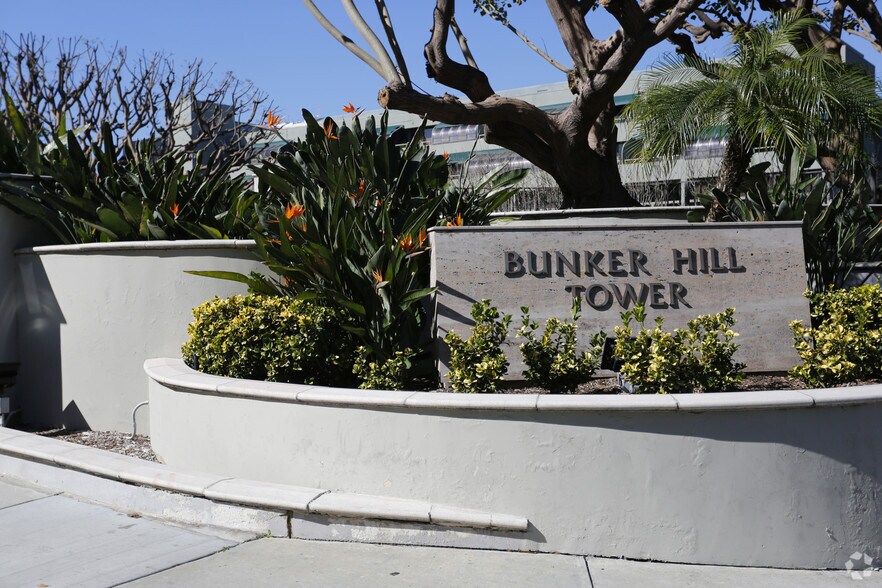 800 W 1st St, Los Angeles, CA à louer - Photo du bâtiment - Image 3 de 10