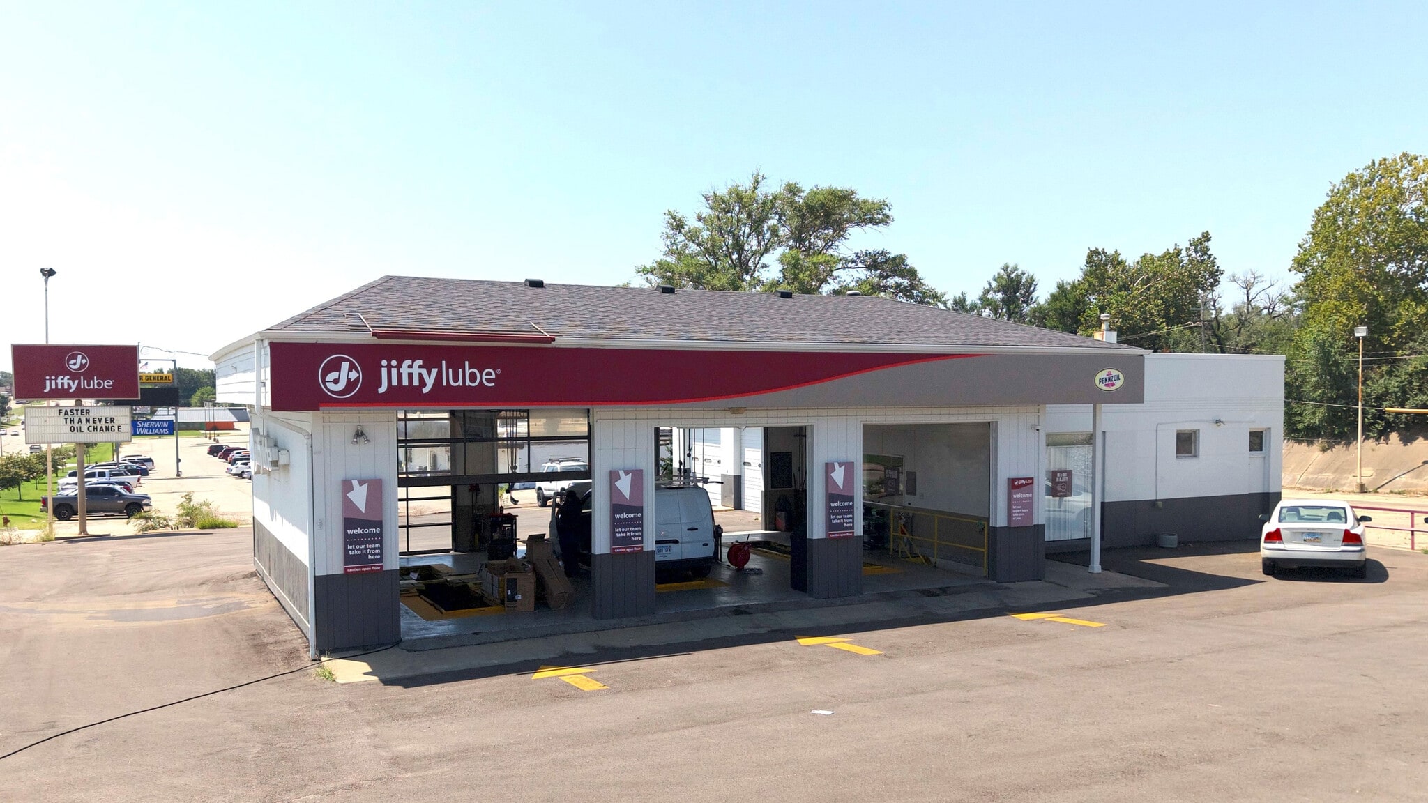 3301 SW Topeka Blvd, Topeka, KS for sale Primary Photo- Image 1 of 6
