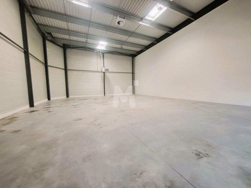 Flex in Corbeil-Essonnes for lease Interior Photo- Image 1 of 5