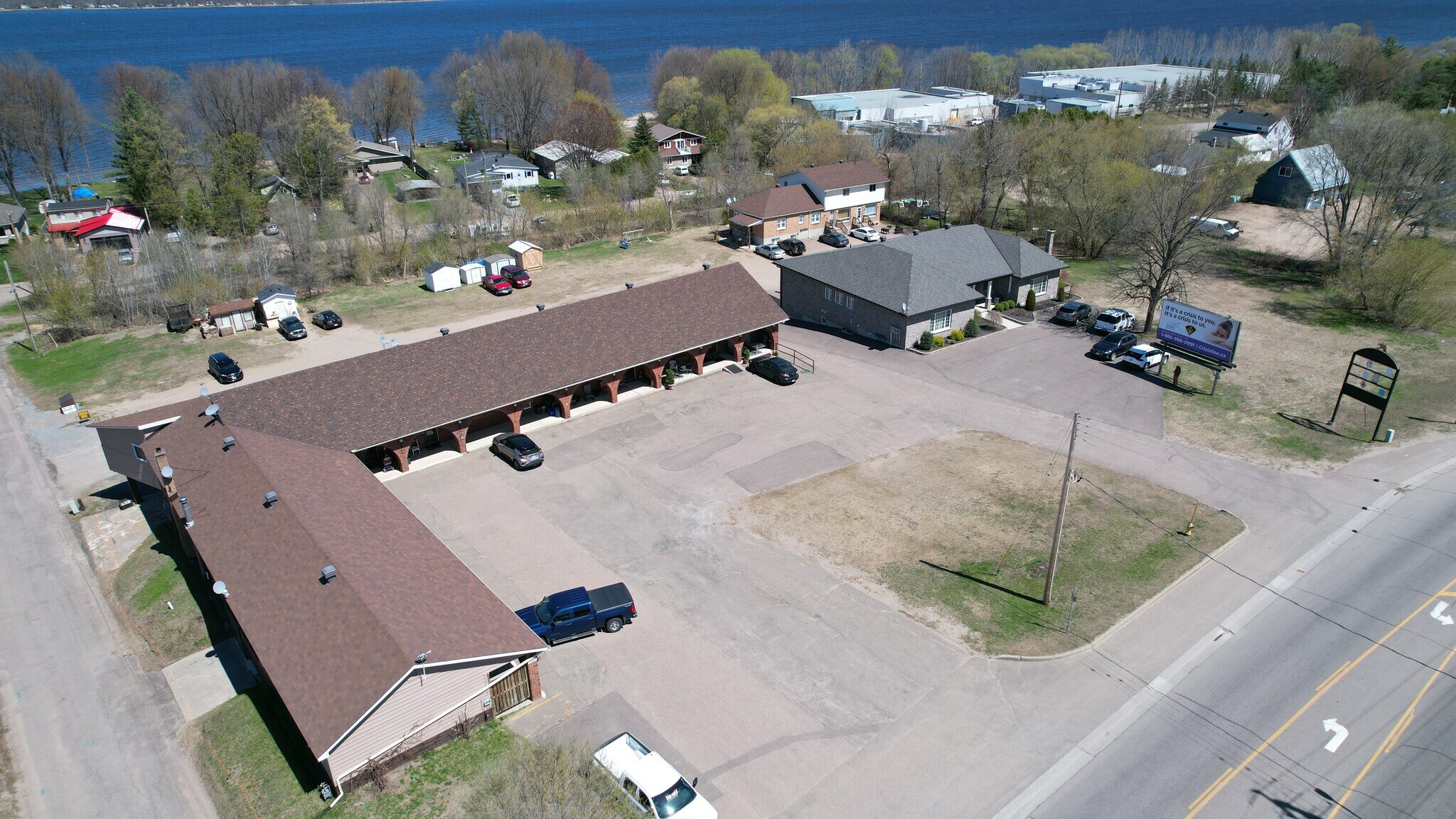 Immeuble residentiel dans Pembroke, ON à vendre Photo du bâtiment- Image 1 de 1