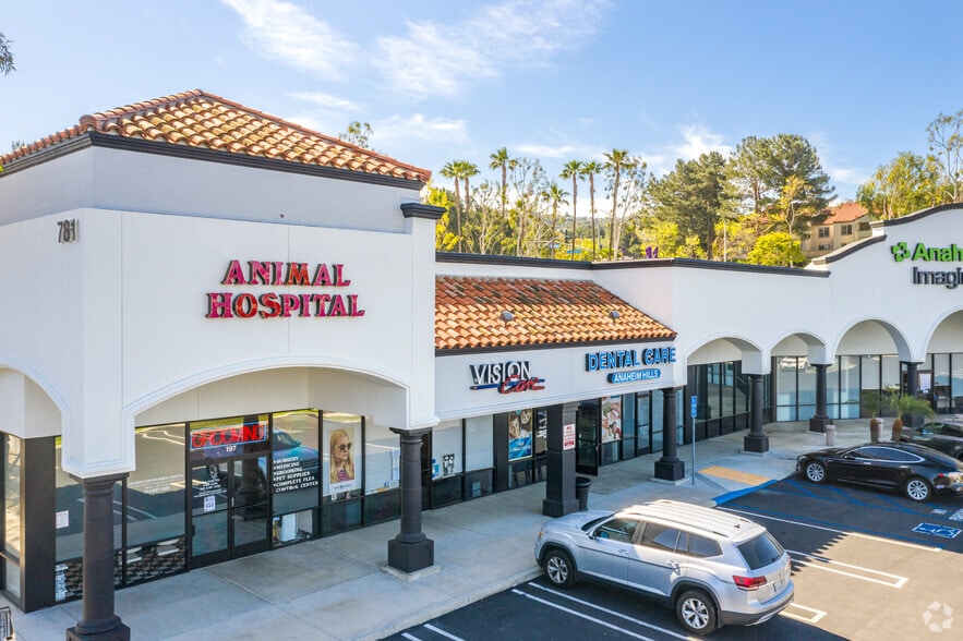 711-791 S Weir Canyon Rd, Anaheim Hills, CA for lease - Building Photo - Image 3 of 16