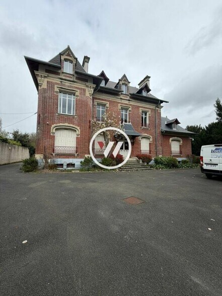 Industrial in Mitry-Mory for lease - Building Photo - Image 1 of 9