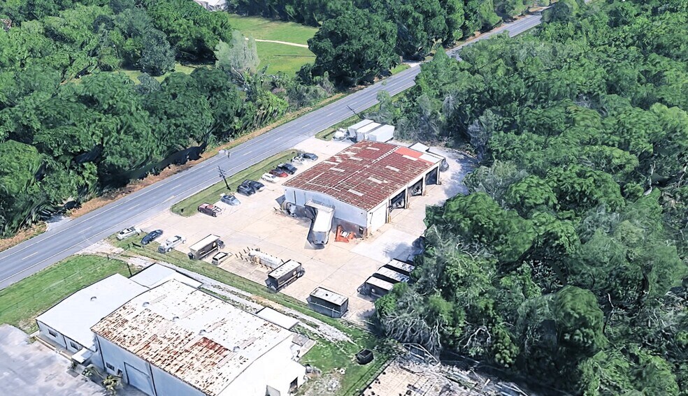 4812 E Old Spanish Trl, Jeanerette, LA à louer - Photo du bâtiment - Image 3 de 5
