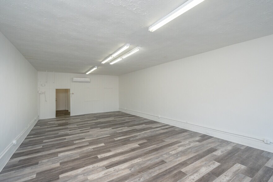 1823-1841 Wade Hampton Blvd, Greenville, SC à vendre - Photo intérieure - Image 2 de 12