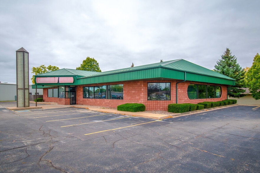 1250 S Appleton Rd, Menasha, WI for lease - Building Photo - Image 3 of 9