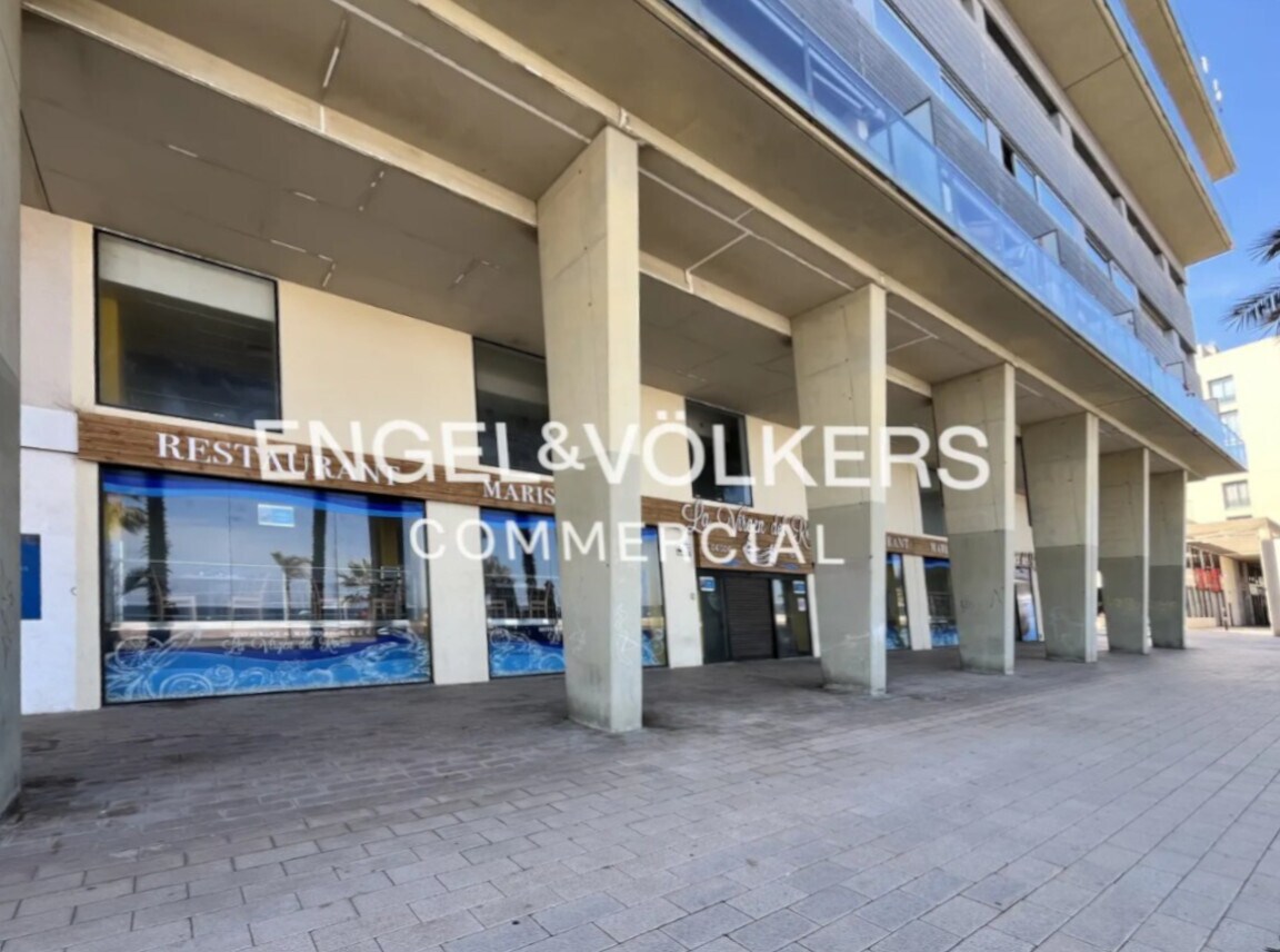 Badalona, BAR 08912 - Unit - - - Interior Photo - Image 1 of 6