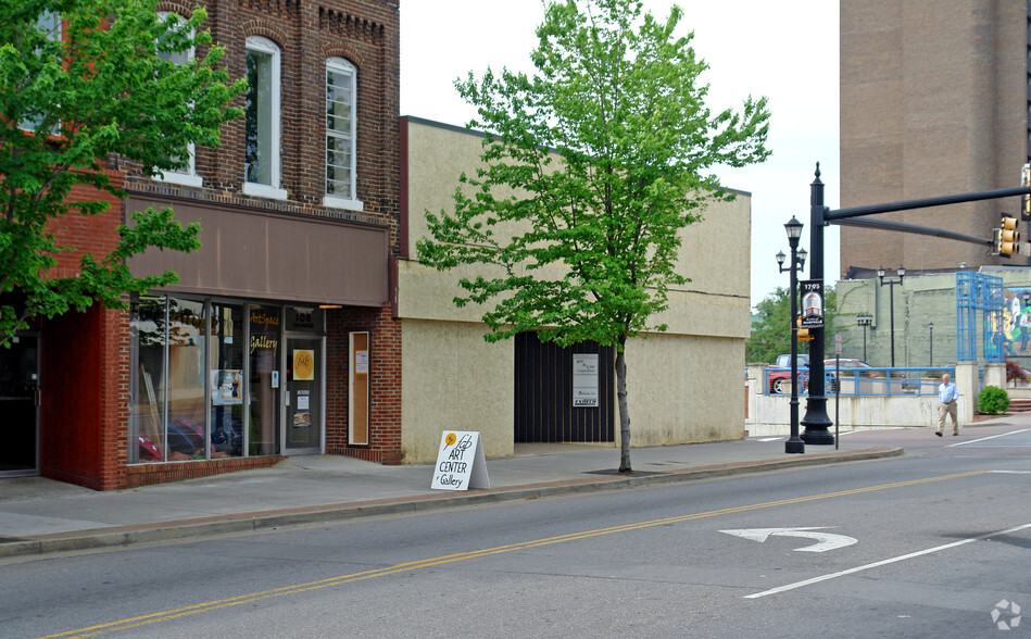 108 E Broadway Ave, Maryville, TN à vendre - Photo du bâtiment - Image 1 de 1