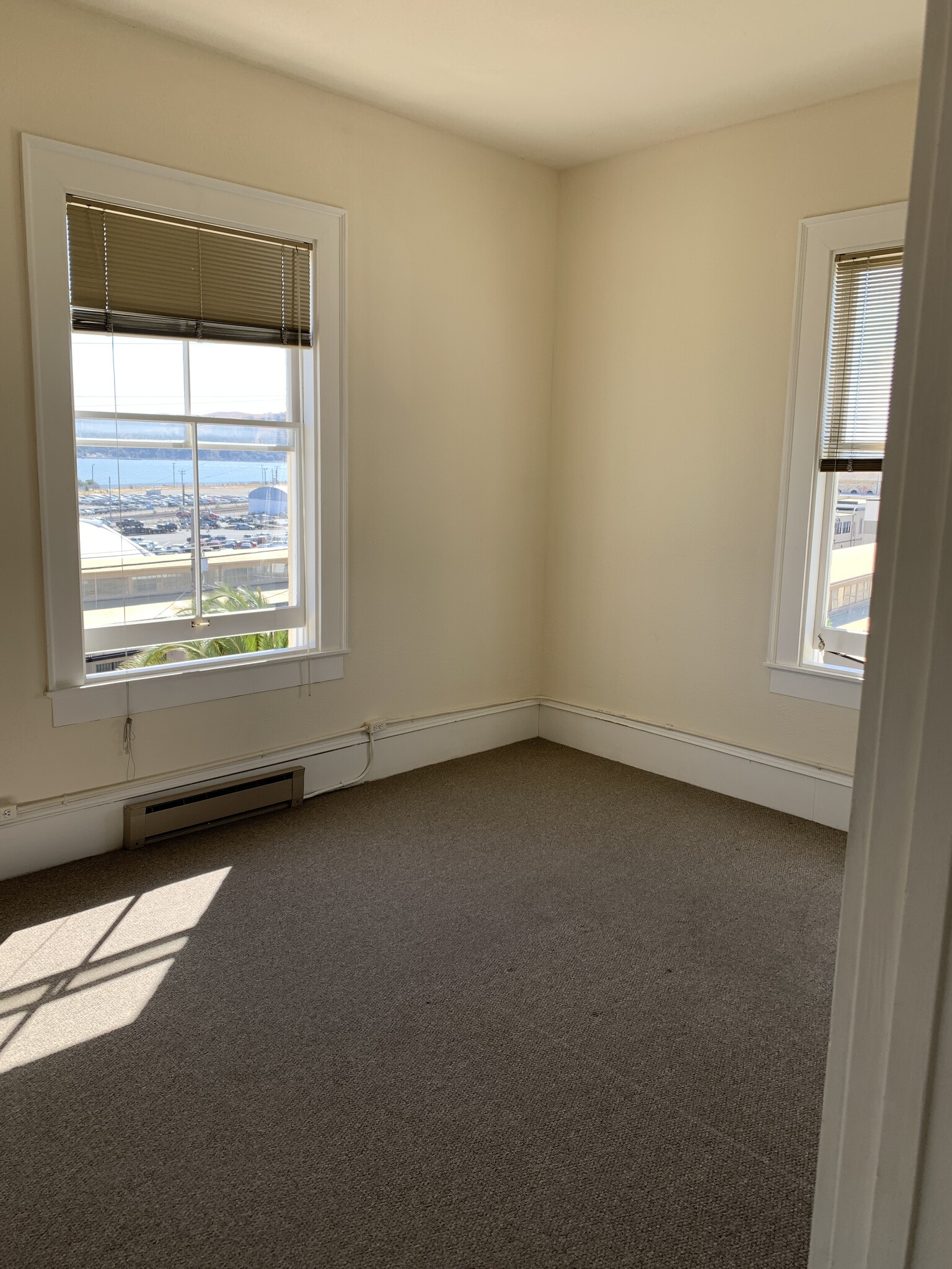 1060 Grant St, Benicia, CA for lease Interior Photo- Image 1 of 2