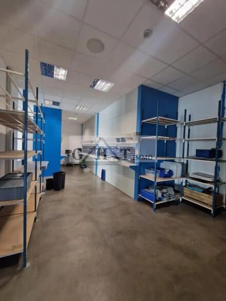 Commerce de détail dans Ivry-sur-Seine à louer - Photo intérieure - Image 2 de 3