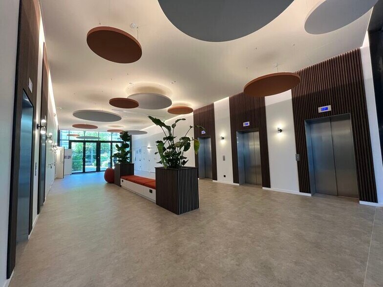 57-59 Rue Yves Kermen, Boulogne-Billancourt à louer - Hall d’entrée - Image 3 de 6