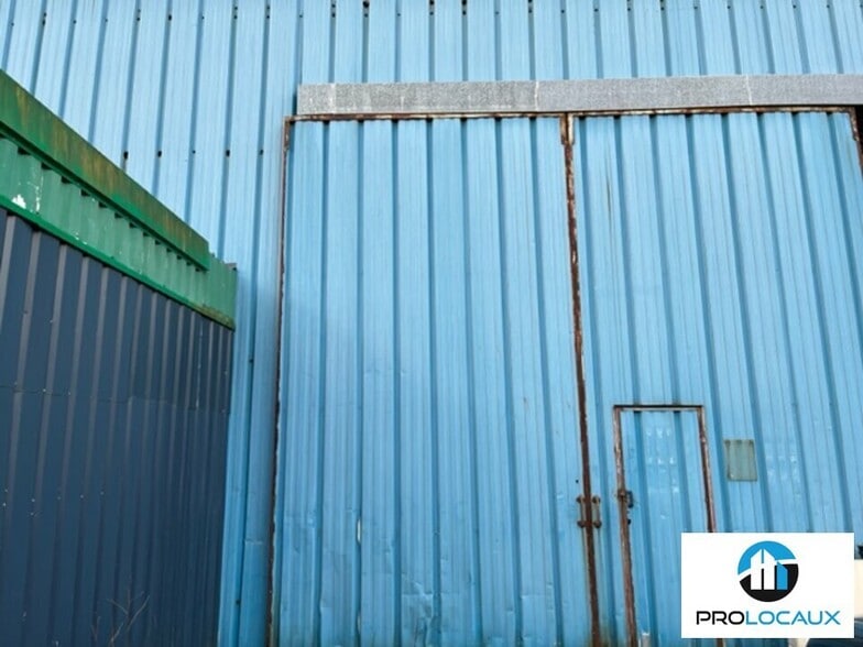 Industrial in Le Houlme for sale - Building Photo - Image 3 of 8