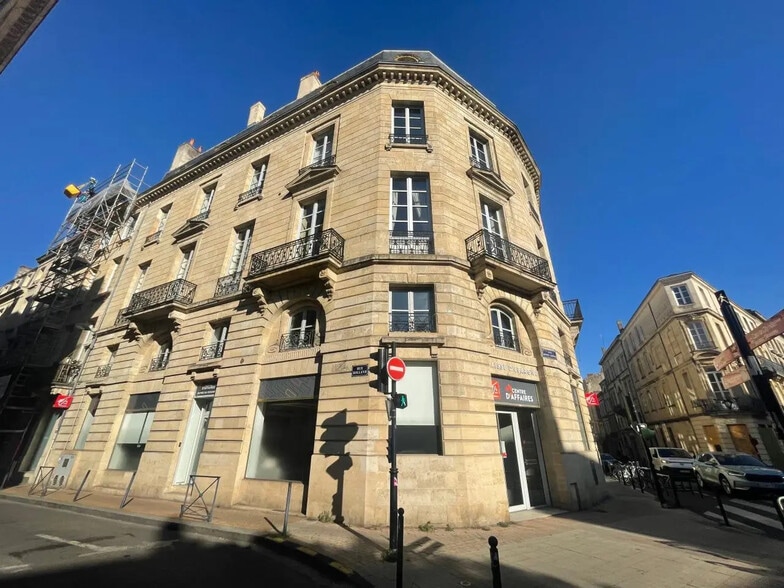 Office in Bordeaux for lease - Building Photo - Image 1 of 30