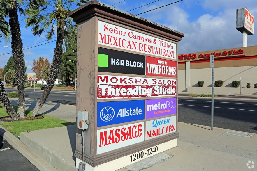 1200-1240 W Whittier Blvd, La Habra, CA à louer - Photo du bâtiment - Image 3 de 6