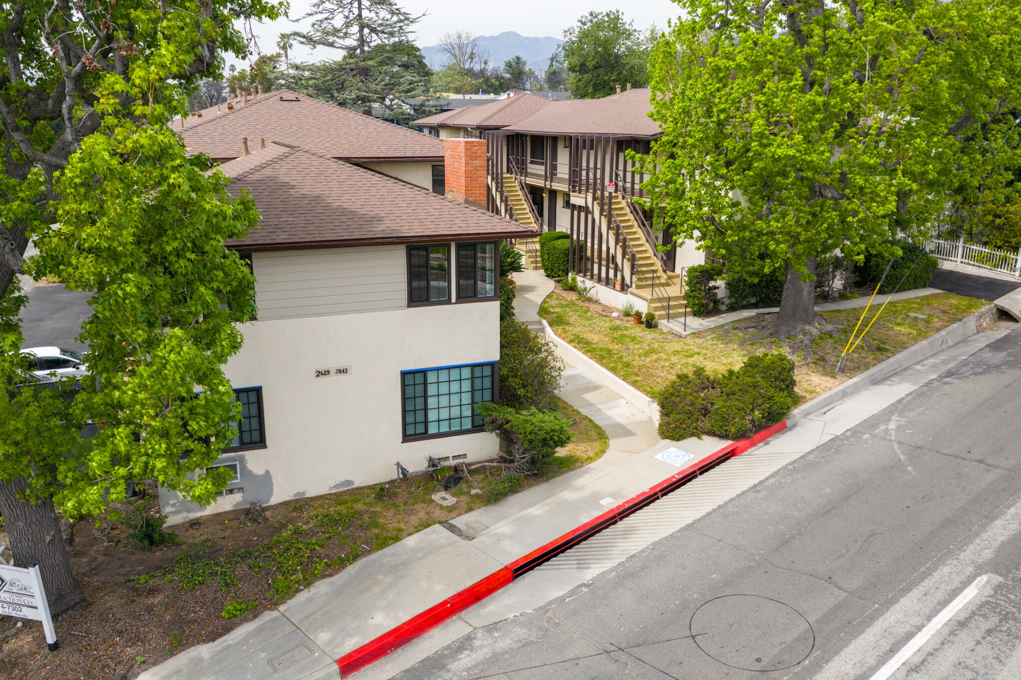 2629-2643 1/2 Lake Ave, Altadena, CA à vendre Photo principale- Image 1 de 25