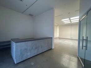 902-926 Colorado Ave, Santa Monica, CA for lease Interior Photo- Image 2 of 10