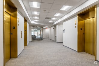 6 Montgomery Village Ave, Gaithersburg, MD à louer Photo intérieure- Image 2 de 2