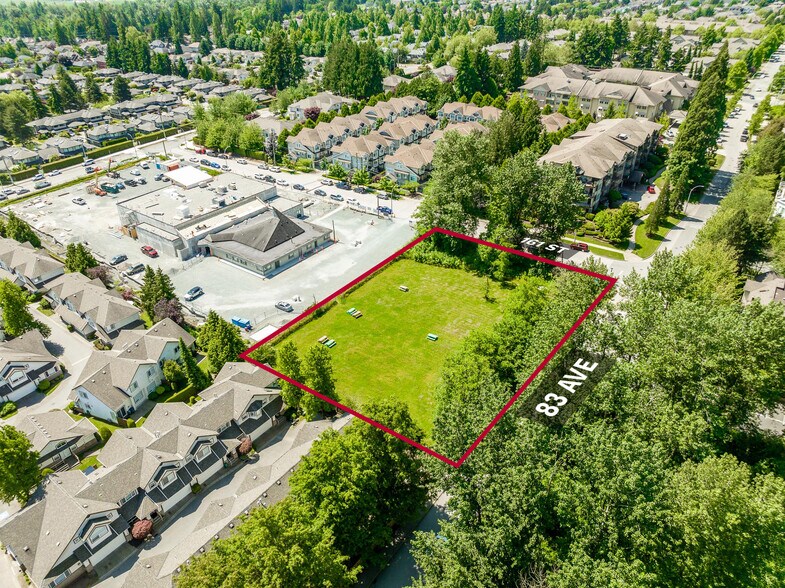 8286 161 st, Surrey, BC à vendre - Photo du bâtiment - Image 2 de 10