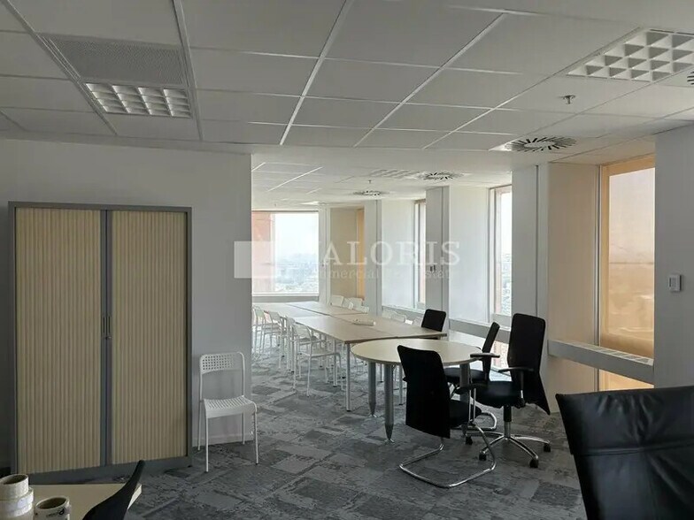 Office in Lyon for lease - Interior Photo - Image 3 of 35