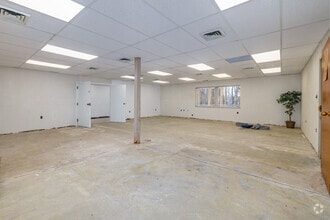 4999 Northcutt Pl, Dayton, OH à louer Photo intérieure- Image 2 de 7