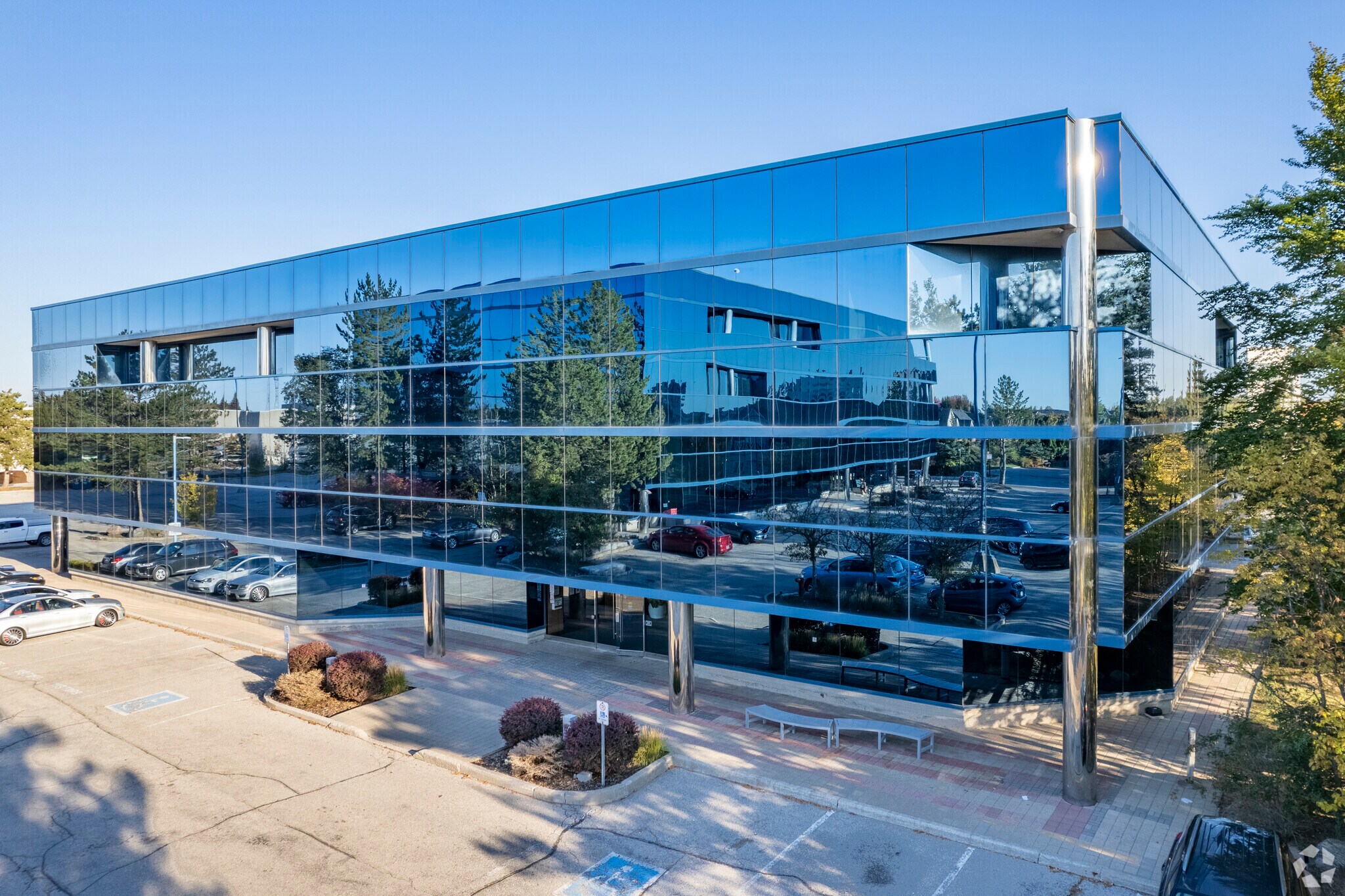 260 Town Centre Blvd N, Markham, ON for sale Primary Photo- Image 1 of 1