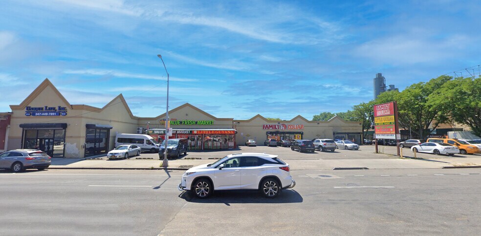 18220 Jamaica Ave, Hollis, NY for lease - Building Photo - Image 3 of 9