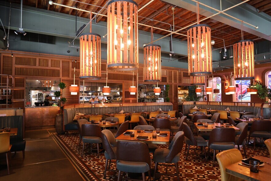 5556 NE 4th Ct, Miami, FL à louer - Photo du bâtiment - Image 2 de 5