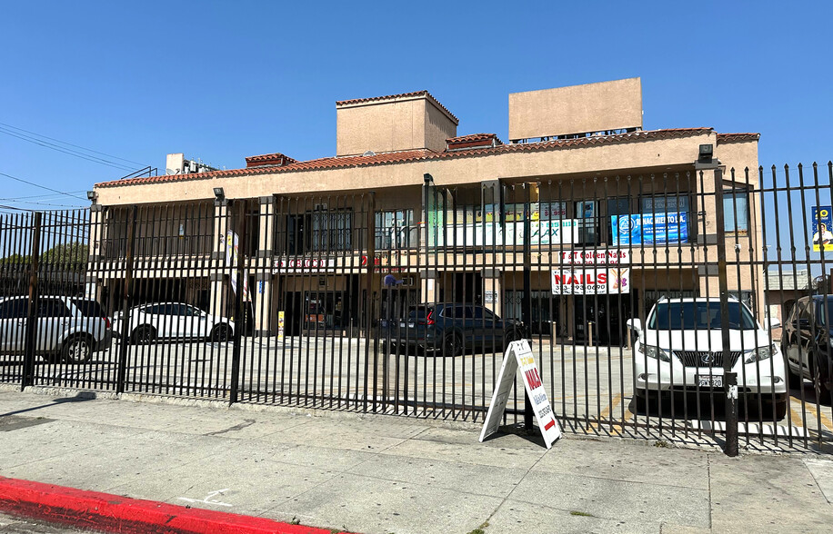 4376 S Western Ave, Los Angeles, CA for sale - Building Photo - Image 2 of 9