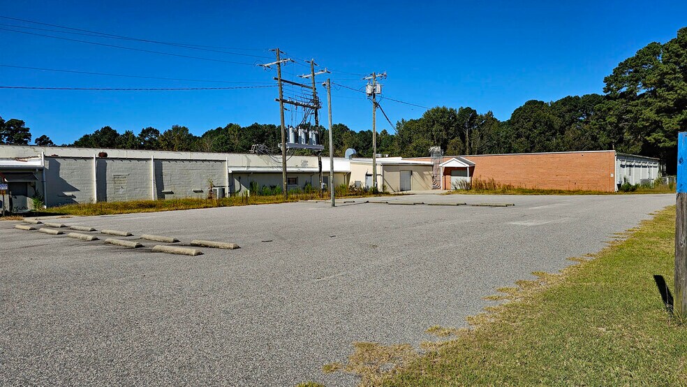 120 S Church Ave, Garland, NC à louer - Photo du bâtiment - Image 2 de 19