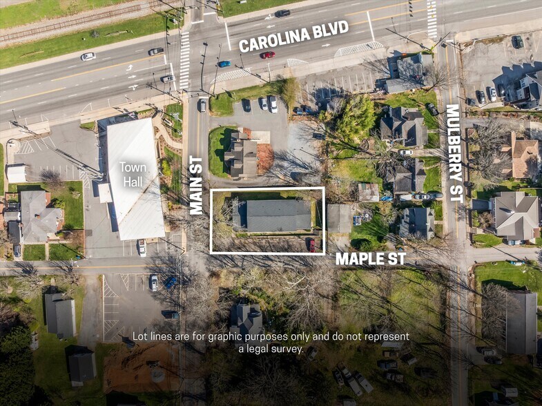 71 Maple St, Clyde, NC à vendre - Photo du bâtiment - Image 2 de 42